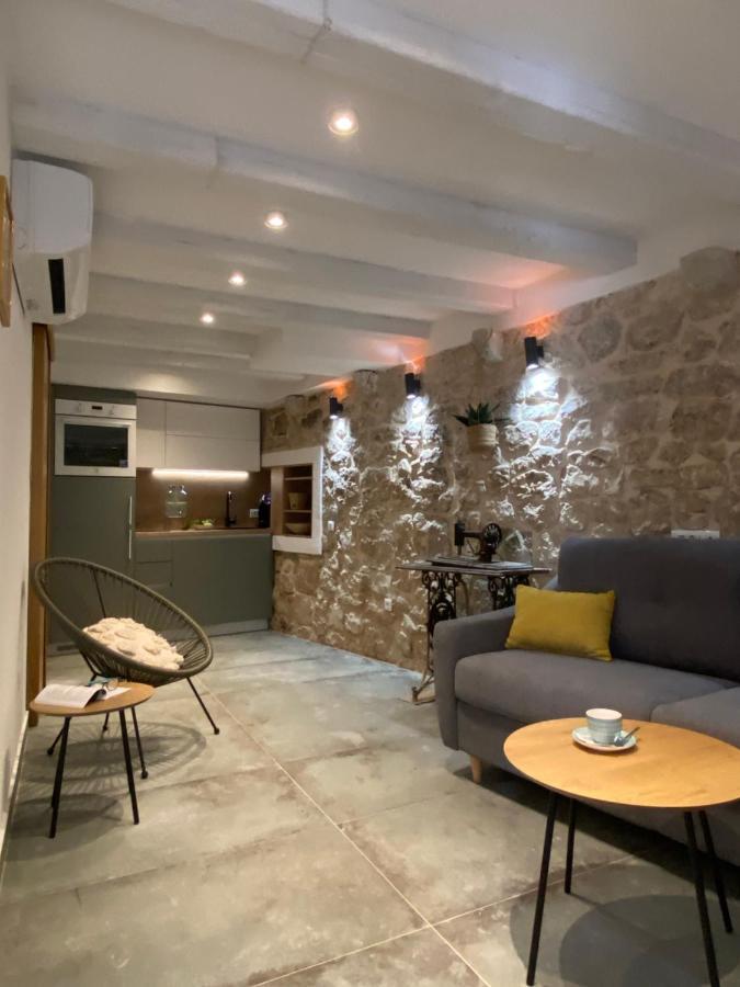 House Malena - Rooms Vis Exterior photo